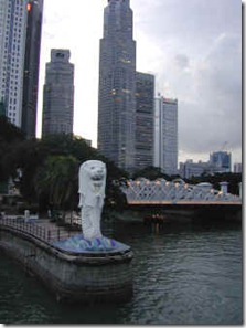 merlion_and_city